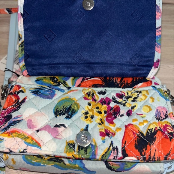 Vera Bradley RFID All in One Crossbody Bag sea air floral purse - Picture 5 of 6